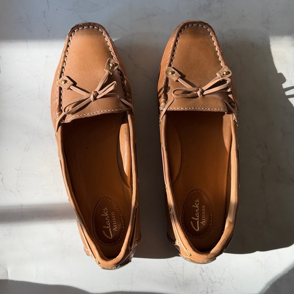 Clarks Women’s Tan Leather Artisan Boat Shoes